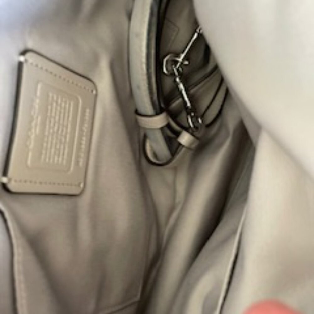 Coach, grey hobo, pebble, leather shoulder bag, Harley with silver trim - Picture 8 of 13